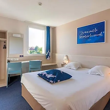 Otel Ace Paris Sud Villabe